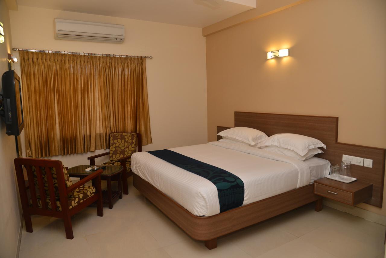 Sri Balaji Hotels Tiruchengodu Kültér fotó
